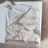 COFFRET: couverture minky x75cm + doudou minky nœud + un ensemble turban+bandeau+chaussons+moufles